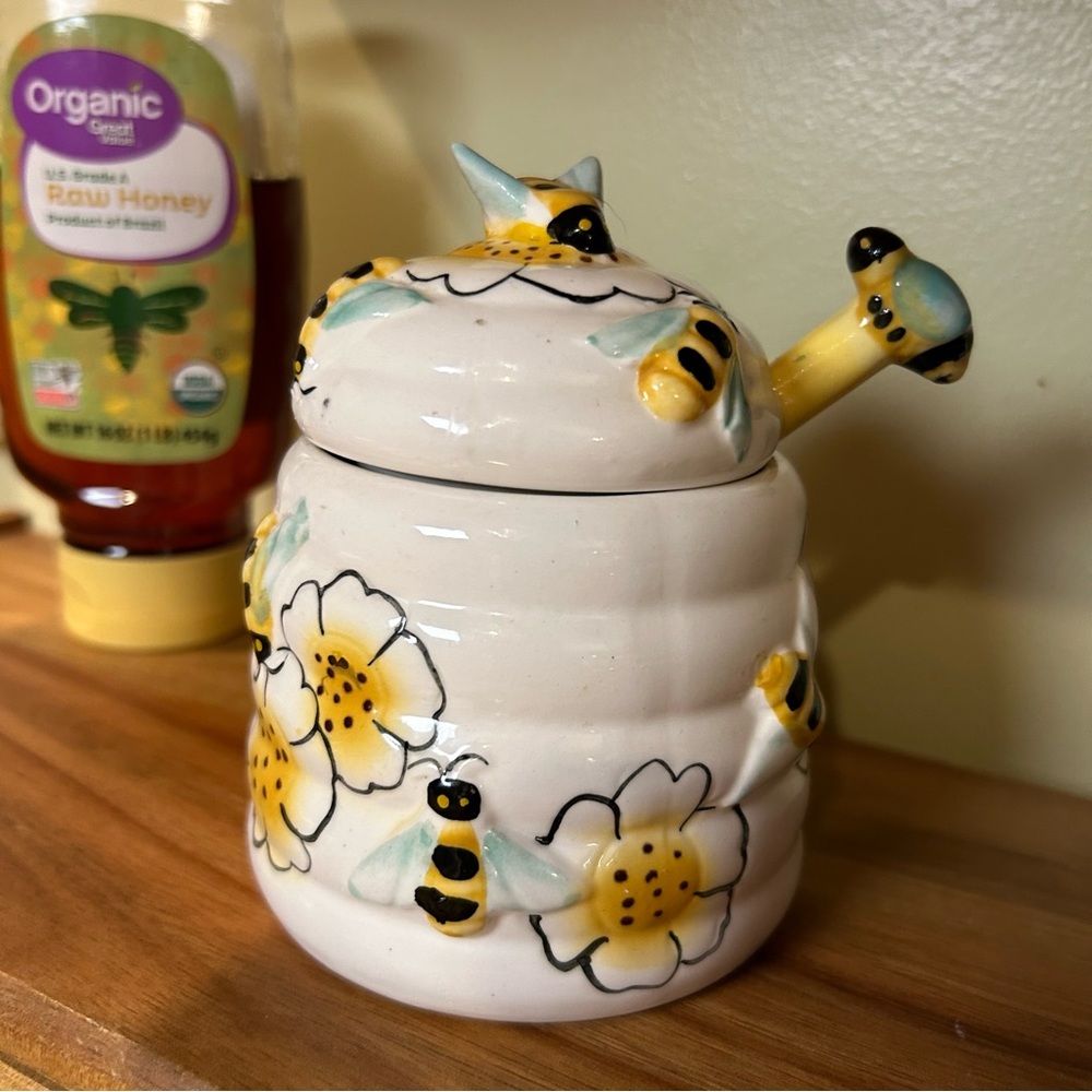 Bee Honey Pot w/ Dipper | Whimsical Ceramic Honey Jar | Cottagecore Kitchen Deco - Picture 5 of 10